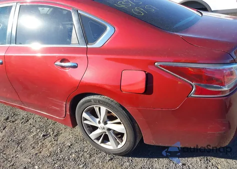 2014 Nissan Altima 2.5 Sv z USA, uszkodzony, nr VIN 1N4AL3AP2EC132553